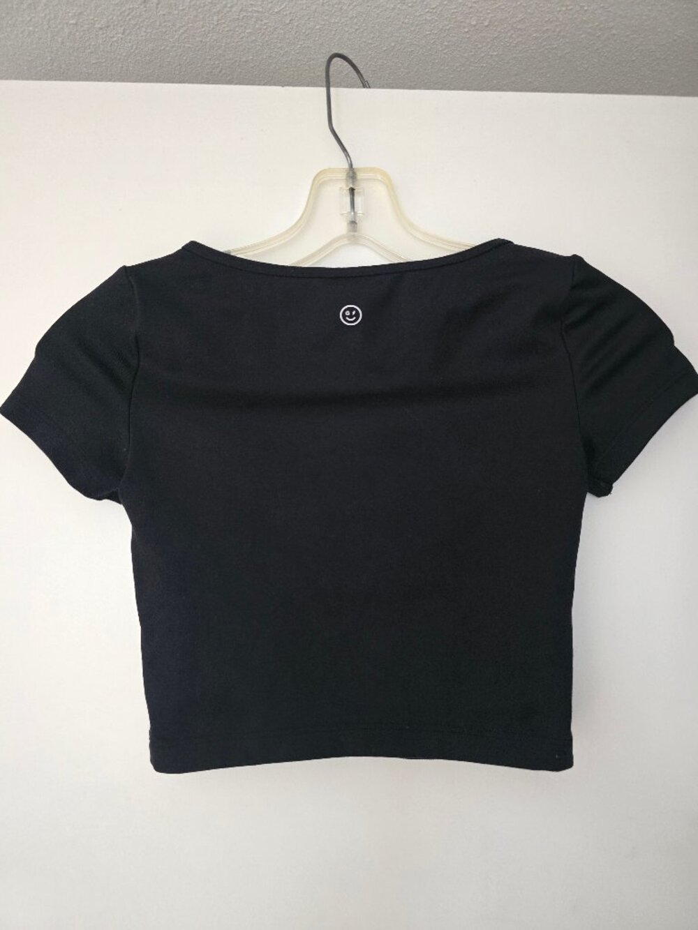 Gilly Hicks Recharge Cropped Scoop Neck Tee Black XXS Active Crop Top